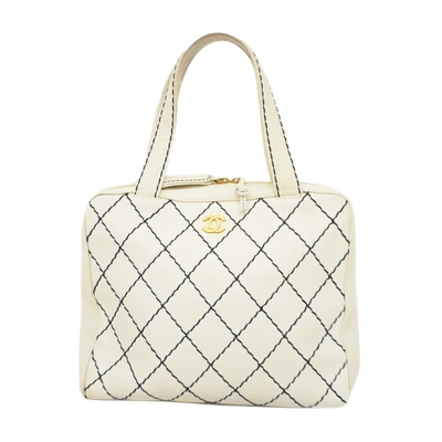 Pre-owned Chanel Wild Stitch Leather Tote Bag () In White