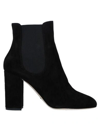 Dolce & Gabbana Ankle Boots In Black