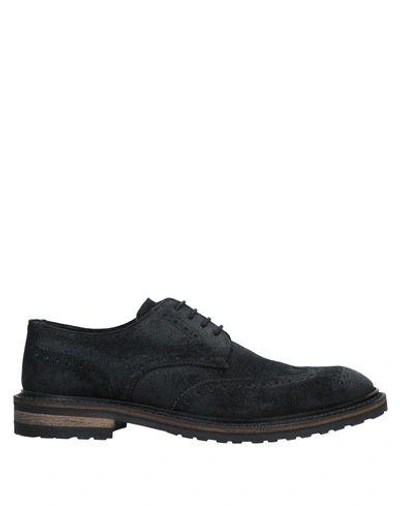 Saxone Laced Shoes In Black