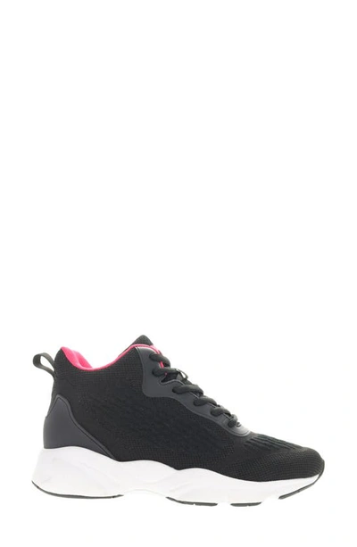 Propét Stability Strive Mid Sneaker In Black/ Pink