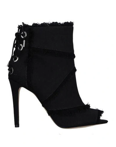 Guess Ankle Boots In Black