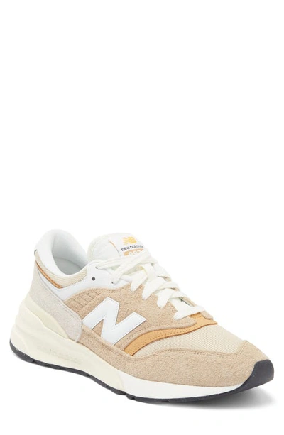 New Balance 997r Sneaker In Brown/beige