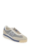 Karhu Mestari Control Sneaker In Silver Lining/true Navy