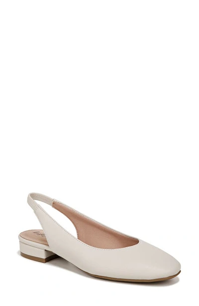 Lifestride Claire Slingback Flat In Bone