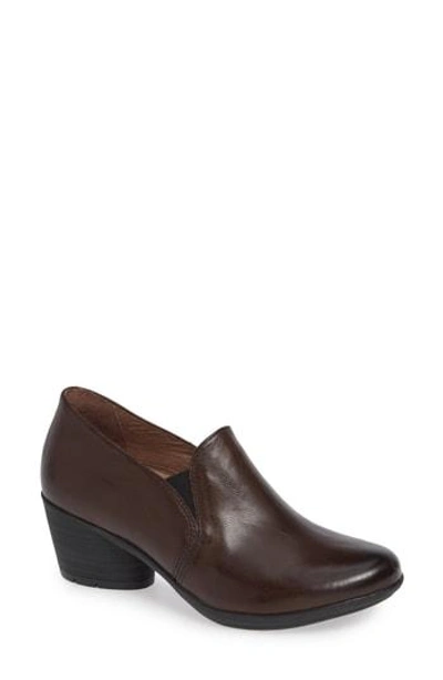 Dansko Robin Shoe In Chocolate Burnished Leather