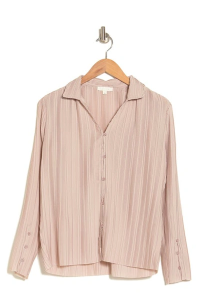 Vici Collection Hammond Plissé Button-up Shirt In Taupe