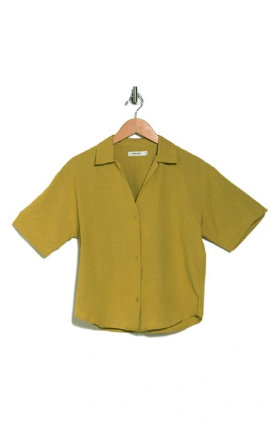 Vici Collection Tofino Short Sleeve Button-up Shirt In Dusty Yellow