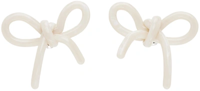 Shushu-tong Ssense Exclusive Off-white Yvmin Edition Bow Earrings In Wh100 Pearl