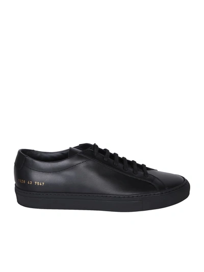 Common Projects 运动鞋  男士 颜色 黑色 In Black