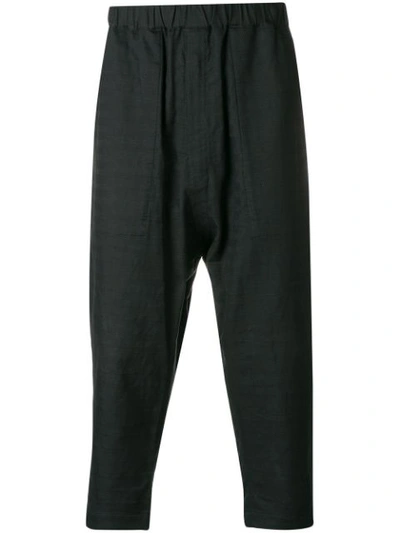 Issey Miyake Elasticated Waist Cropped Trousers In Black