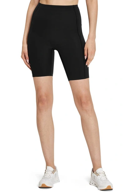 On Movement Performance Pocket Bike Shorts In Black