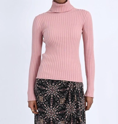 Molly Bracken Ribbed Turtleneck Sweater In Pink