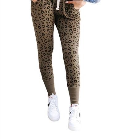 Ampersand Ave Jogger Leopard In Olive In Green