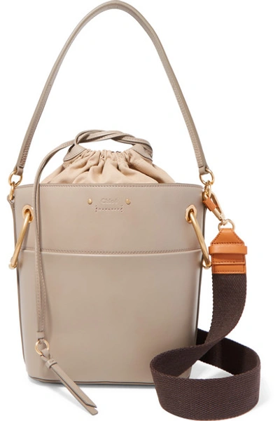 Chloé Roy Small Leather Bucket Bag In Grey