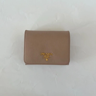 Pre-owned Prada Beige Saffiano Leather Trifold Compact Wallet