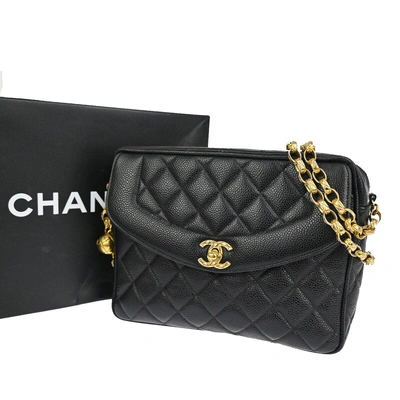 Pre-owned Chanel Diana Leather Shoulder Bag () In Black
