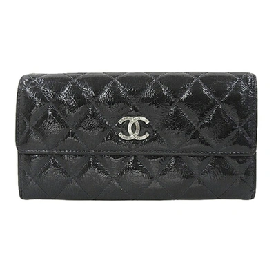 Pre-owned Chanel Matelassé Black Patent Leather Wallet  ()