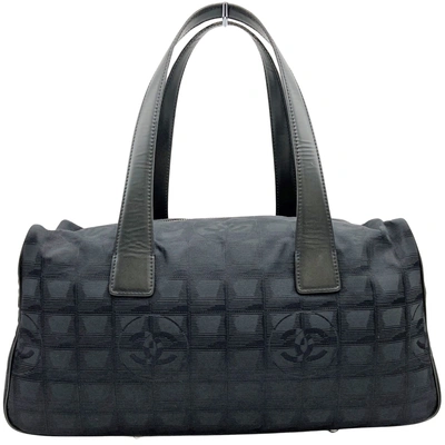 Pre-owned Chanel Travel Line Navy Synthetic Shoulder Bag ()