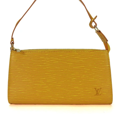 Pre-owned Louis Vuitton Pochette Leather Clutch Bag () In Yellow