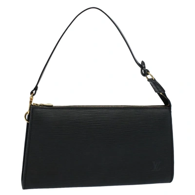 Pre-owned Louis Vuitton Pochette Accessoire Leather Clutch Bag () In Black