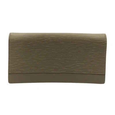 Pre-owned Louis Vuitton Honfleur Leather Clutch Bag () In Green