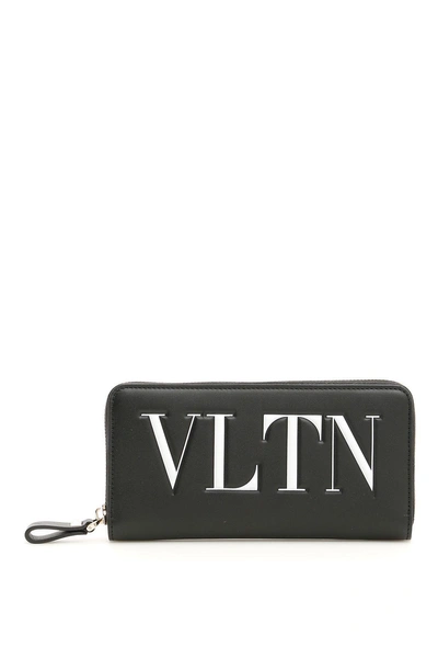 Valentino Garavani Vltn Zip-around Wallet In Nero Bianco