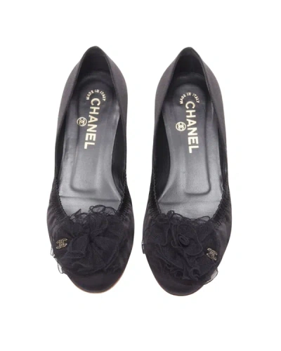 Pre-owned Chanel 08c G G25751 Black Lace Camellia Floral Gold Cc Satin Ballet Flats