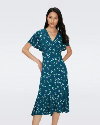 Diane Von Furstenberg Dvf In Huge Lily Of The Valley Sea Glas