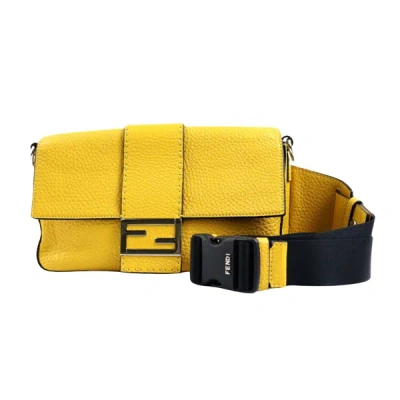 Fendi Baguette Yellow Leather Shoulder Bag ()