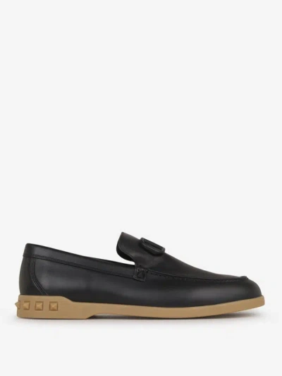 Valentino Garavani Leisure Flows Loafers In Negre