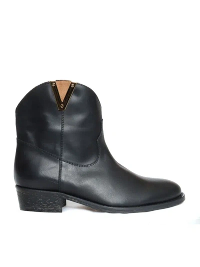 Via Roma 15 Boot In Black