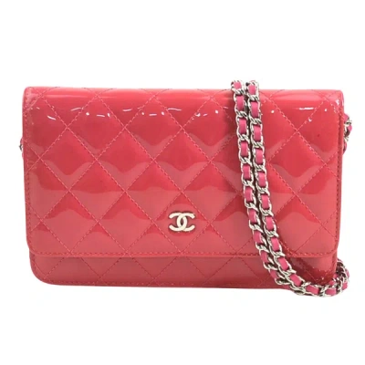 Pre-owned Chanel Wallet On Chain Pink Patent Leather Wallet  ()