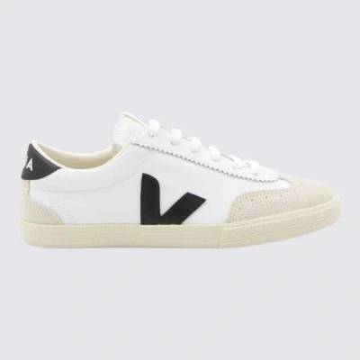 Veja White Leather Sneakers In White_black