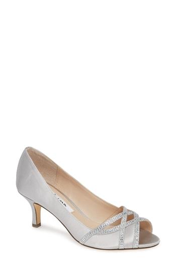 nina manon pump