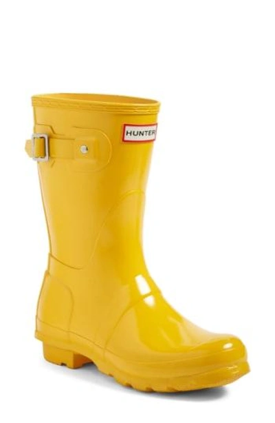 Hunter Original Short Gloss Rain Boot In Hyper Pink