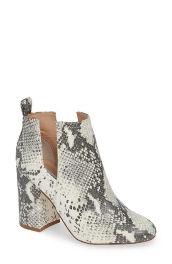 Steve Madden Nayna Bootie In Natural 