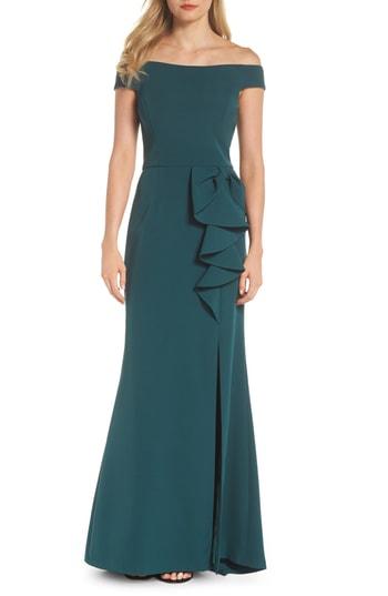 vince camuto laguna crepe gown