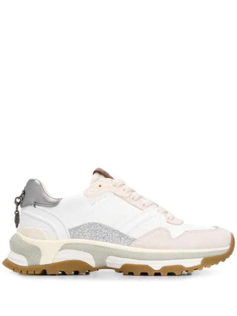 c143 runner with glitter