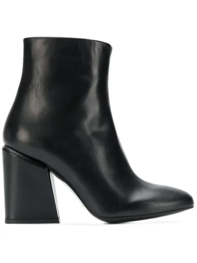 Kendall + Kylie Nova Boots In Black