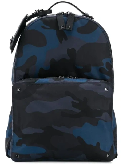 Valentino Garavani Valentino  Rockstud Camouflage Print Backpack - Blue