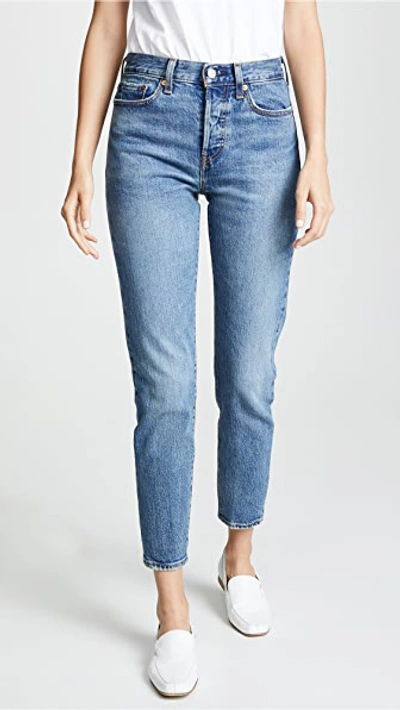 Levi's Wedgie Icon Fit Jeans In Light Wash-blues