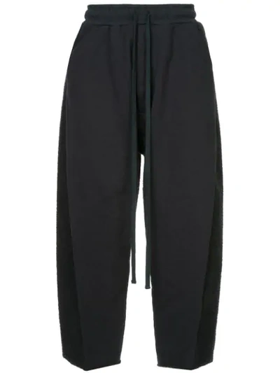 Julius Cropped Drawstring Trousers In Blue