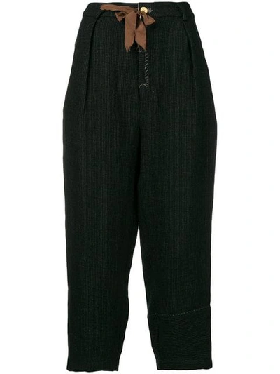 Aleksandr Manamïs Cropped Tapered Trousers In Black