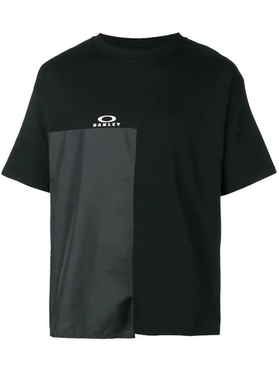 Oakley By Samuel Ross Short Sleeve T-shirt In Nero