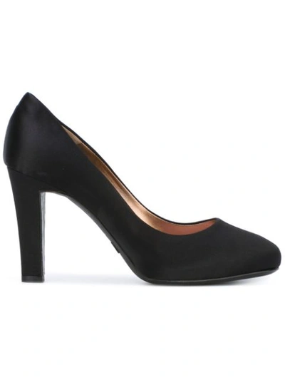 Pre-owned Giorgio Armani Almond Toe Pumps In Black