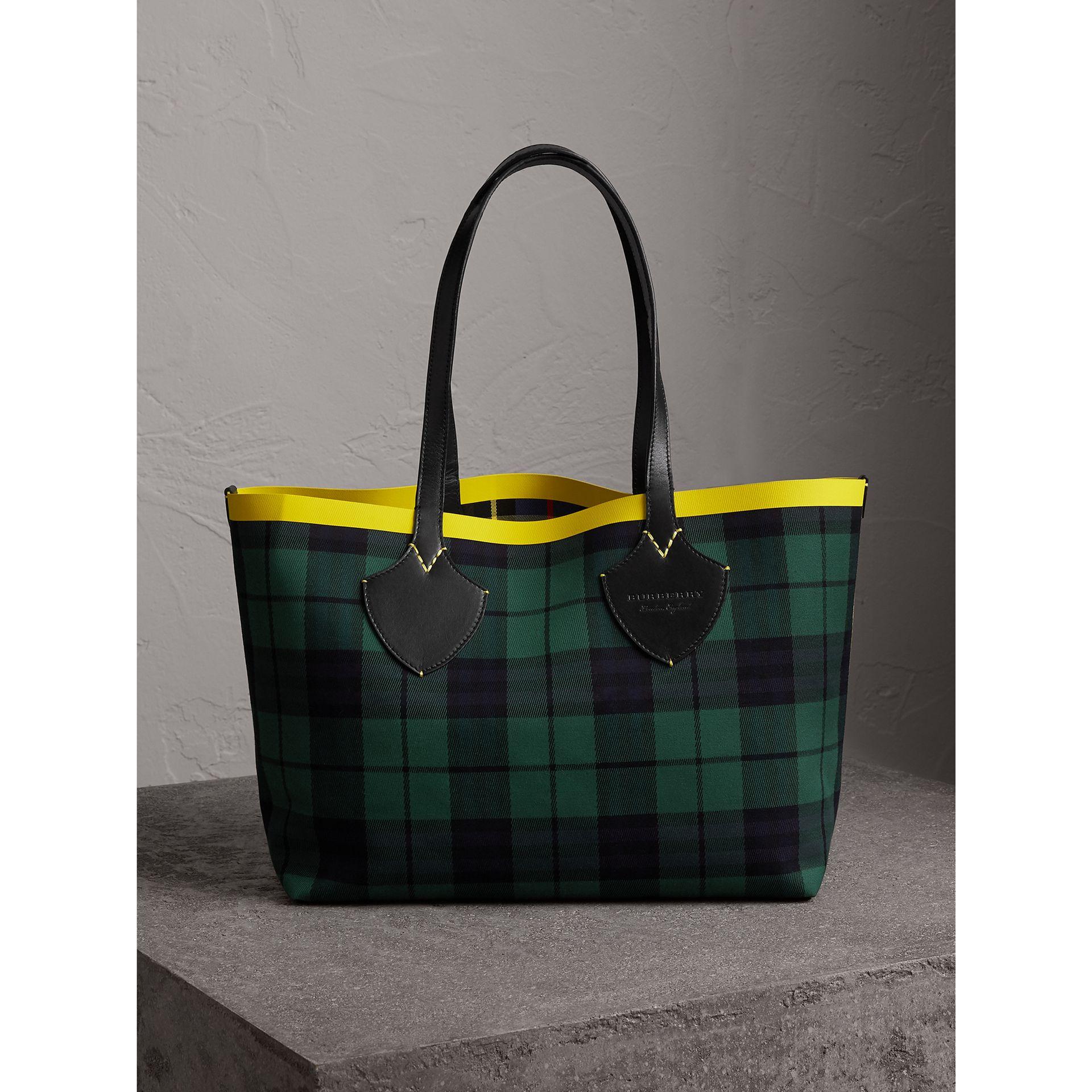 burberry medium giant reversible tote