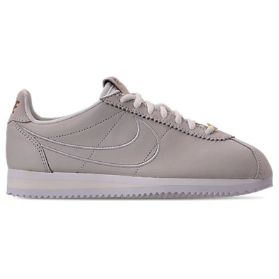 Nike Women's Classic Cortez 90 Premium Casual Shoes, White