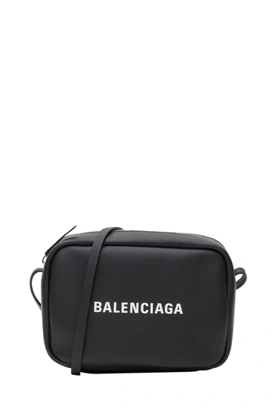Balenciaga Everyday Camera Bag S In Nero