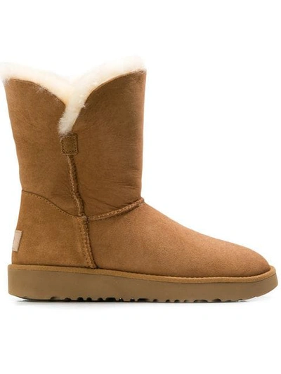Ugg Classic Cuff Short Boots In Brown
