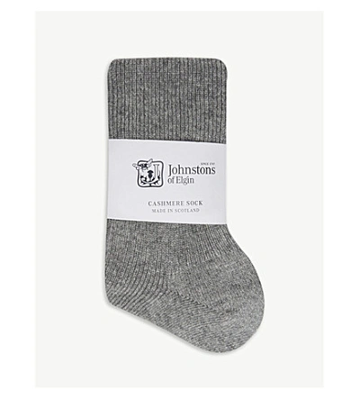 Johnstons Ribbed Cashmere Socks In Light Grey